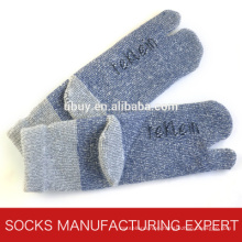 Men′s Winter Wool Two Toe Sock